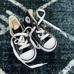 CONVERSE
Toddler's Chuck Taylor All Star Hi Sneakers in Black/White